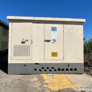 Poste Électrique Béton 380 Occasion – Nu ou Équipé | Drekan Energy