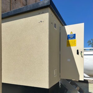 Poste Béton Préfabriqué VELA 380 | Nu ou Équipé | Drekan Energy